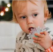 Infantino Soothing Silicone Baby Teether Snowflake 0+ Months New-holiday Teether
