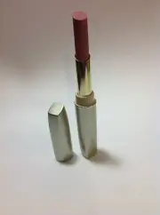 L'OREAL ENDLESS KISSABLE LIPSTICK Berry Irresistible #535 NEW.