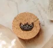 Throne of Glass inspired: Terrasen Kingdom Necklace (Bookish Box)