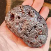 Suspected meteorite Discovered in the desert (Not sure it's a meteorite)