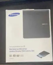 Samsung - External USB 2.0 DVD-ROM/CD-ROM Drive AA-ES3P95M/US