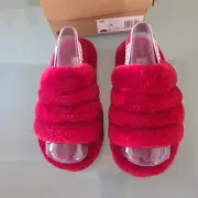 UGG K FLUFF YEAH CLOG Unisex Slipper RED Soft & Warm Sz 1 NIB
