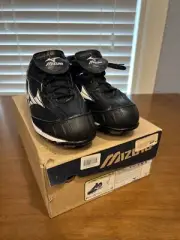 Mizuno Womens 10.5 "Finch 9 Spike Low G3" Black Softball Cleats NWB