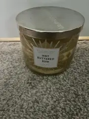 Bath & And Body Works White Barn Hot Buttered Rum 3-Wick 14.5 oz. Candle
