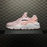 在飛比找Yahoo!奇摩拍賣優惠-Nike Huarache Run SE 耐克 少女粉 復古