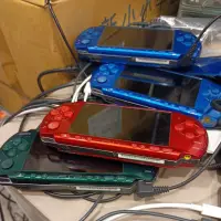 在飛比找蝦皮購物優惠-PSP 二手功能正常，有電池、有電源線、無記憶卡（每台不同價