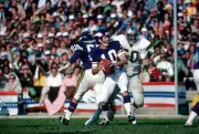 Fran Tarkenton Minnesota Vikings drops back to pass pressured by O- Old Photo