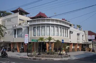 瑪塔拉姆馬裏保羅酒店Hotel Mataram 2 Malioboro