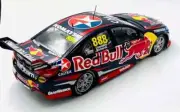 1:18 - 2015 BATHURST WINNER - VF COMMODORE - C.LOWNDES/S.RICHARDS