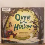 二手書📗英文繪本OVER IN THE HOLLOW//STEPHAN BRITT//節日、慶典