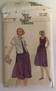 Vogue 9773 Vintage Sewing Pattern Dress & Jacket Set Size: 10