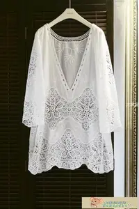 在飛比找Yahoo!奇摩拍賣優惠-女裝外套 開衫 蕾絲透視上衣白色v領鏤空比基尼罩衫夏寬松泳衣