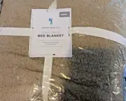 Pottery Barn Kids Sherpa Cozy Solid Twin Blanket Honey NWT Soft Light Brown