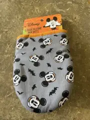NWT~ Two Pack Silicone Disney Mini Mitts~ Mickey Mouse & Bats~ 5.5” x 7.5” ~