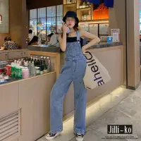 在飛比找momo購物網優惠-【JILLI-KO】韓版牛仔口袋闊腿拖地可調吊帶褲-F(深藍