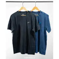 在飛比找蝦皮購物優惠-Nike NSW 刺綉小Logo 水洗 仿舊 短袖 男款 藍