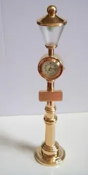 Gold Finish Stand LAMP Style Collectible Fashion Desk Clock