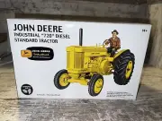 1/16 Scale John Deere 720 Standard Industrial Tractor Two Cylinder Club Ertl