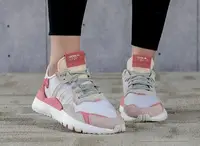 在飛比找Yahoo!奇摩拍賣優惠-Adidas NITE JOGGER W 經典 復古 輕便 