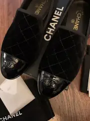 Chanel 16K Quilted Velvet Flats Black CC Patent Cap Toe Loafer Size 40.5 NIB