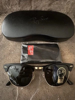 Ray-Ban Clubmaster Classic RB3016 51mm Sunglasses- Black / Green Lens