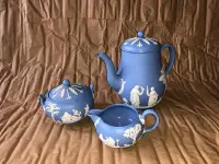 在飛比找Yahoo!奇摩拍賣優惠-Wedgwood Blue Jasperware Tea S
