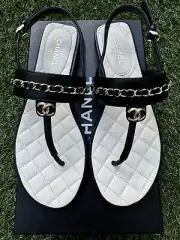 CHANEL CC LOGO BLACK OPEN TOE QUILTED THONG CHAIN LEATHER FLAT SHOES SANDALS 40