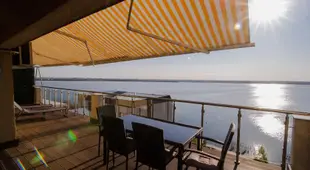 Sea Gem Mamaia - Superb Views, Big Terrace and 200m to Beach!