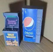 1/18 Scale Vending Arcade Machine Miniature Doll Diorama