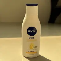 在飛比找蝦皮購物優惠-NIVEA 妮維雅 美白彈潤乳液 125ml 旅行 身體乳液