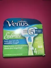GILLETTE VENUS EMBRACE Women's Razor Refills 4 cartridges Sealed Box