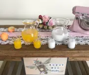 Mini Dollhouse 1:12 Glass Milk and Orange Juice Pitchers w/ Drink Glasses