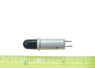 1x Dialight 507-3906-0974-600 - 6V 20mA - Stovepipe Blue Incandescent Cartridge