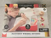 NEW FAO Schwarz Pottery Wheel Studio All-In-One Sculpting Workstation Kid Crafts