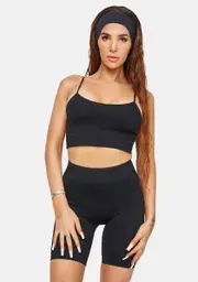 Noir Pose Pretty Seamless Short Set