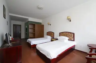 開封興和假日酒店火車站店Xinghe Holiday Hotel Kaifeng Railway Station