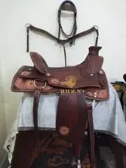 Beautiful Wade Tree Wide Gullet Western Leather Horse Tack Saddle With Set.