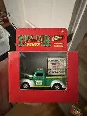 Johnny Lightning 2007 York Fair Truck 1/64