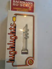 Bachmann Highlights Ho Scale Three Light Signal New Item #AA424023