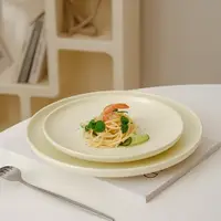 在飛比找ETMall東森購物網優惠-平盤淺盤深盤陶瓷西餐盤子高級感早餐飯盤家用微波爐烤箱圓盤餐具