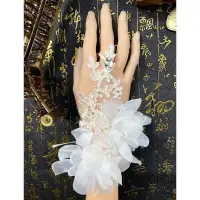 在飛比找蝦皮購物優惠-熱賣新款⭐新款新娘結婚婚紗禮服配件手套唯美短款勾指蕾絲花朵紅