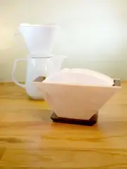 RöstHaus - Solid Hardwood Melitta Filter Holder - Maple/Walnut