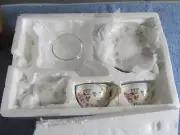 Kendal 27 oz tea maker teapot & a Porcelain warmer and 2 set of Porcelain Cups
