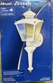 NEW Heath Zenith HZ-4150-WH Motion Activated Decorative Light 120 V Incandescent