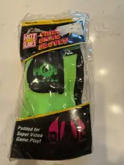 Youth Video Gaming Gloves- Medium Ages 11-13 -New