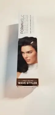 Beauty X Kendall Jenner Large Round Brush by Kendall Jenner 1 Pc Hair Brush