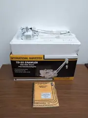 1/25 First Gear International Harvester TD-25 Side Boom Crawler Tractor White