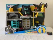 IMAGINEXT DC SUPER FRIENDS BATCAVE WITH BATMAN & ROBIN FIGURES 2018