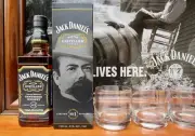 Jack Daniels Master Distiller No.1 700ML 43% Boxed & Set Of 6 Distiller Glasses