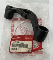 GENUINE HONDA SCOOTER 51411-KM1-880 FRONT LEFT ARM PIVOT 1985, 87, 88 CH250